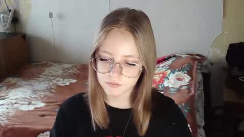 Olivia online show from 07-28-26, 05:03