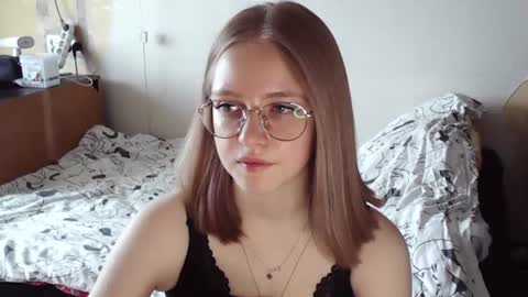 Olivia online show from 07-29-26, 06:00
