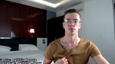 Snapshot of william_henry_a chatting on 01-14-25, 03:43 William online show from 01-14-25, 03:43
