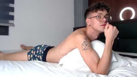 Snapshot of william_henry_a chatting on 01-25-25, 12:58 William online show from 01-25-25, 12:58