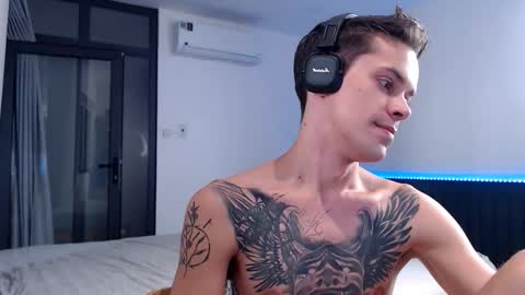 Snapshot of william_henry_a chatting on 10-14-25, 12:00 William online show from 10-14-25, 12:00