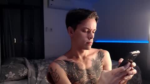 Snapshot of william_henry_a chatting on 10-21-25, 12:00 William online show from 10-21-25, 12:00