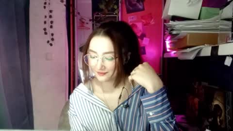 Snapshot of willodeanheitner chatting on 03-12-26, 08:59 Phoebe online show from 03-12-26, 08:59