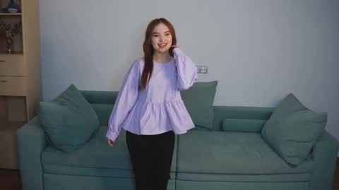 Lulu first day here online show from 11-28-25, 04:48