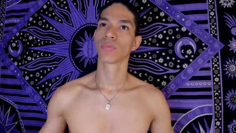 Snapshot of willy_veins chatting on 12-27-24, 12:01 willy_veins online show from 12-27-24, 12:01