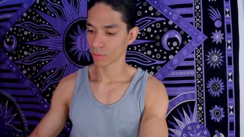 Snapshot of willy_veins chatting on 01-13-25, 01:06 willy_veins online show from 01-13-25, 01:06