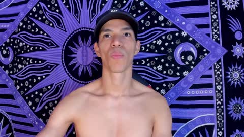 Snapshot of willy_veins chatting on 01-22-25, 02:46 willy_veins online show from 01-22-25, 02:46