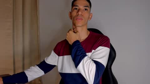 Snapshot of willy_veins chatting on 02-14-25, 10:17 willy_veins online show from 02-14-25, 10:17