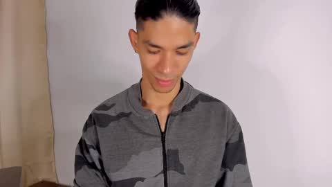 Snapshot of willy_veins chatting on 02-15-25, 11:06 willy_veins online show from 02-15-25, 11:06