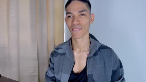 Snapshot of willy_veins chatting on 02-16-25, 01:05 willy_veins online show from 02-16-25, 01:05