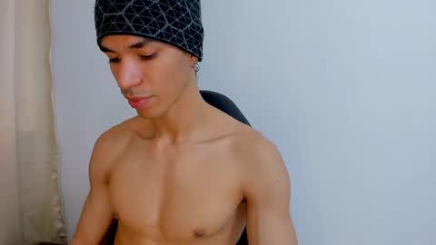 Snapshot of willy_veins chatting on 03-07-25, 02:12 willy_veins online show from 03-07-25, 02:12