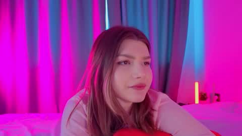 Vicki3 online show from 02-18-26, 07:26