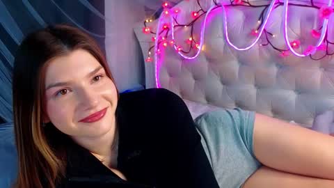 Vicki3 online show from 03-09-26, 07:01