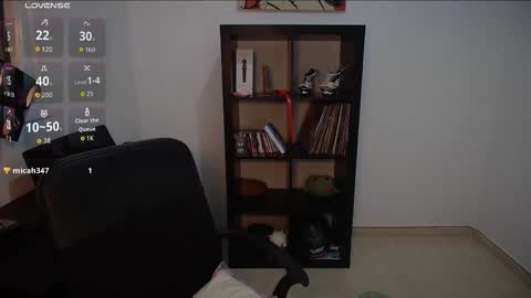 Snapshot of windy_butterfly chatting on 10-03-25, 05:21 Sara online show from 10-03-25, 05:21