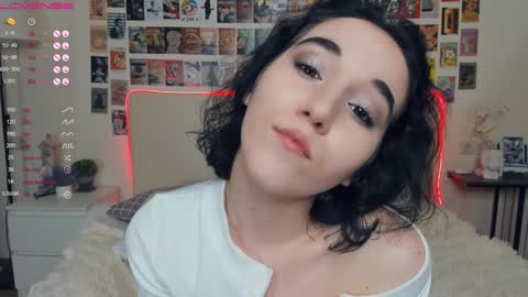 Snapshot of wine_on_lips chatting on 12-03-24, 12:38 Amalia and Mia online show from 12-03-24, 12:38