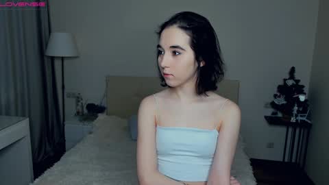 Snapshot of wine_on_lips chatting on 01-06-25, 07:09 Amalia and Mia online show from 01-06-25, 07:09