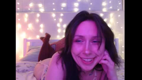 Eevie online show from 01-30-25, 03:22