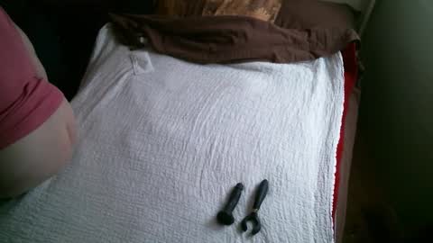 Snapshot of winnieatplay chatting on 02-17-26, 02:24 Winnie online show from 02-17-26, 02:24