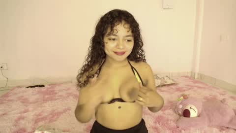  Winnifer Gonzalez  online show from 06-10-26, 02:12