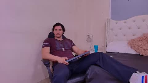 Snapshot of wiston_cox chatting on 03-17-26, 01:14 Wiston online show from 03-17-26, 01:14