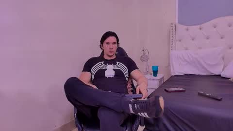 Snapshot of wiston_cox chatting on 03-18-26, 01:14 Wiston online show from 03-18-26, 01:14