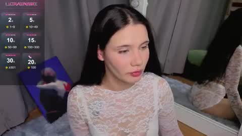 Snapshot of withloveeva chatting on 06-10-26, 08:52 Eva online show from 06-10-26, 08:52