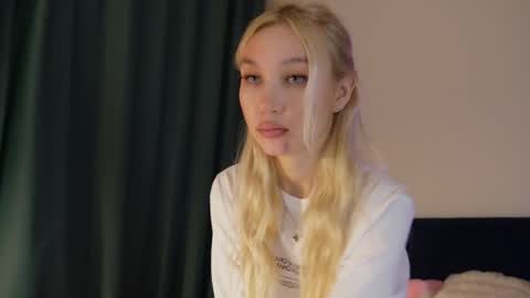 Snapshot of wladilia chatting on 02-16-26, 09:11 wladilia online show from 02-16-26, 09:11