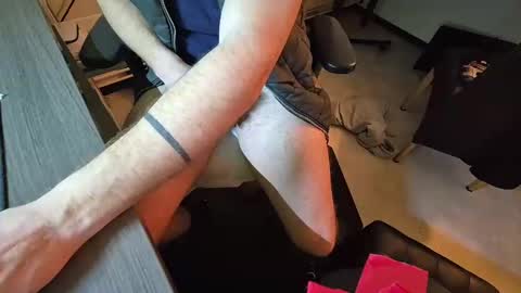 Snapshot of wnhz27 chatting on 01-03-25, 04:00 wnhz27 online show from 01-03-25, 04:00