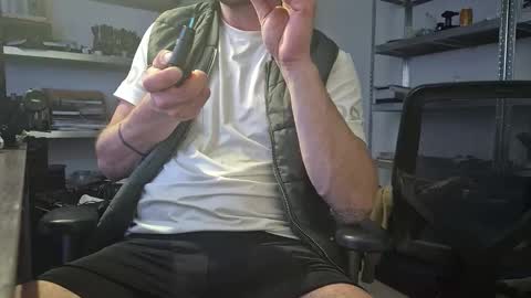 Snapshot of wnhz27 chatting on 11-22-25, 02:10 wnhz27 online show from 11-22-25, 02:10