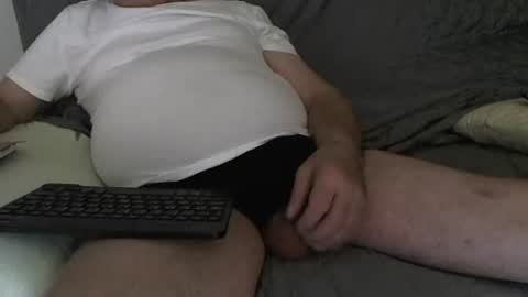 Snapshot of wobbel chatting on 12-16-25, 04:56 wobbel online show from 12-16-25, 04:56