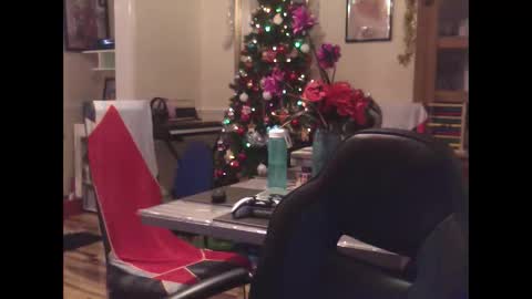 Snapshot of wobble444 chatting on 01-06-26, 12:36 wobble444 online show from 01-06-26, 12:36