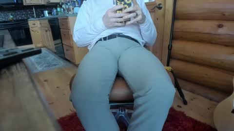 Snapshot of wobbleon chatting on 12-26-24, 10:20 Gobbleon online show from 12-26-24, 10:20