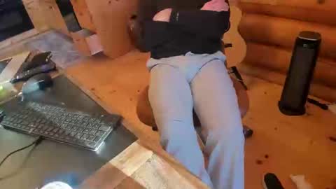 Snapshot of wobbleon chatting on 01-18-25, 10:17 Gobbleon online show from 01-18-25, 10:17