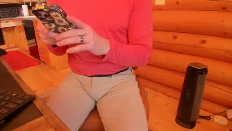 Snapshot of wobbleon chatting on 01-31-25, 07:29 Gobbleon online show from 01-31-25, 07:29