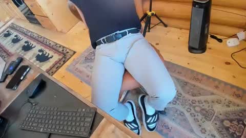 Snapshot of wobbleon chatting on 02-11-25, 07:38 Gobbleon online show from 02-11-25, 07:38