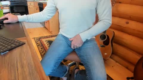 Snapshot of wobbleon chatting on 10-08-25, 06:16 Gobbleon online show from 10-08-25, 06:16