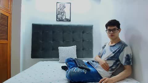  W O L F  online show from 02-10-25, 11:15