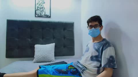  W O L F  online show from 02-11-25, 02:24