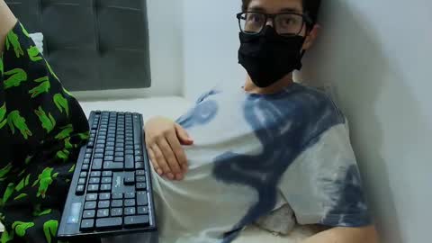  W O L F  online show from 02-18-25, 11:33