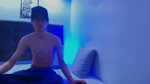  W O L F  online show from 03-07-25, 11:29