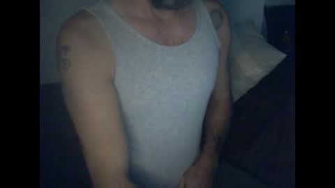 Snapshot of wolfofsea chatting on 12-29-24, 03:57 Luis online show from 12-29-24, 03:57