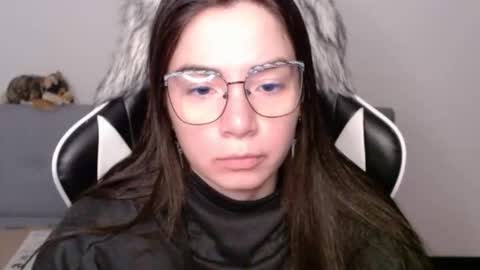 Snapshot of wolfs_daughter chatting on 02-06-26, 02:27 Alex online show from 02-06-26, 02:27