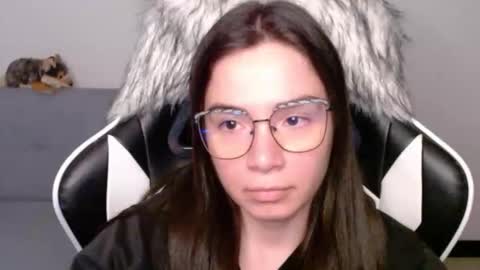 Snapshot of wolfs_daughter chatting on 02-08-26, 02:04 Alex online show from 02-08-26, 02:04