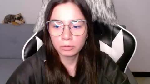 Snapshot of wolfs_daughter chatting on 02-13-26, 02:40 Alex online show from 02-13-26, 02:40