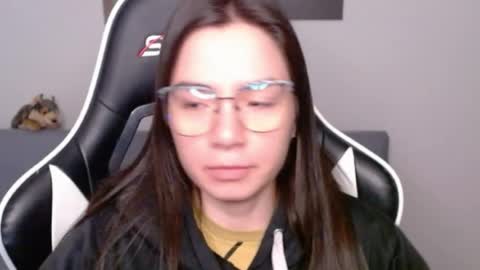 Alex online show from 06-18-26, 02:01