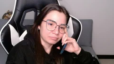 Alex online show from 06-22-26, 03:25