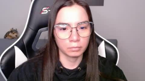 Alex online show from 06-24-26, 01:26