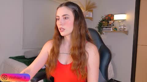 Snapshot of wolfsfoster chatting on 09-26-25, 03:43 online show from 09-26-25, 03:43