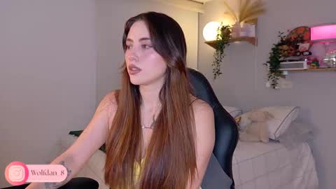 Snapshot of wolfsfoster chatting on 10-01-25, 03:23 online show from 10-01-25, 03:23