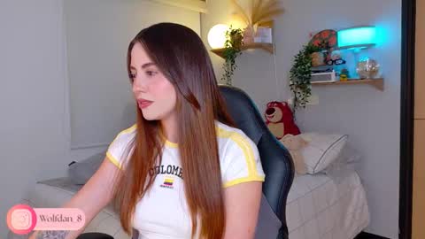 Snapshot of wolfsfoster chatting on 10-15-25, 02:55 online show from 10-15-25, 02:55